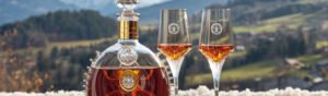 Cognac Louis XIII une Grande Champagne, cristal Baccarat e um blend centenário. Veja sua história e os formatos na TodoVino.